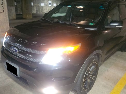 Used 2015 Ford Explorer Sport w/ Equipment Group 401A image 2