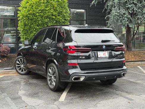 Used 2024 BMW X5 xDrive40i w/ M Sport Package AWD/4WD image 19