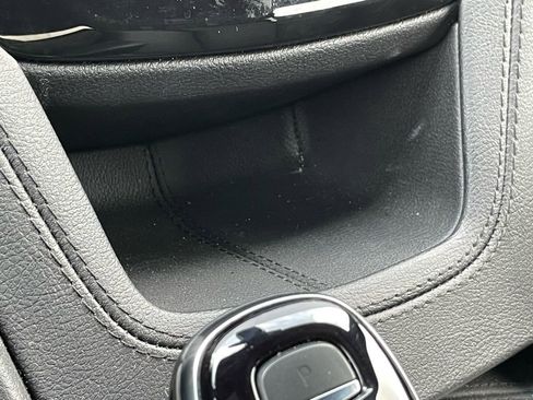 Used 2025 Cadillac XT5 Premium Luxury image 20