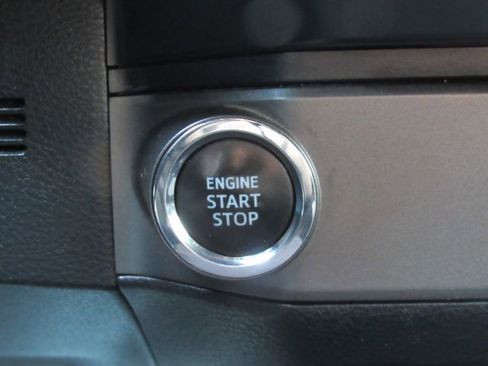 Used 2019 Toyota Tacoma TRD Sport image 39