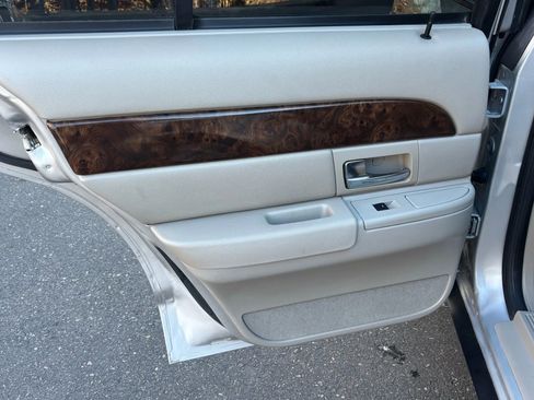 Used 2009 Mercury Grand Marquis LS image 15