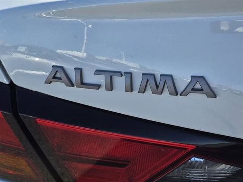 New 2025 Nissan Altima 2.5 SR image 20