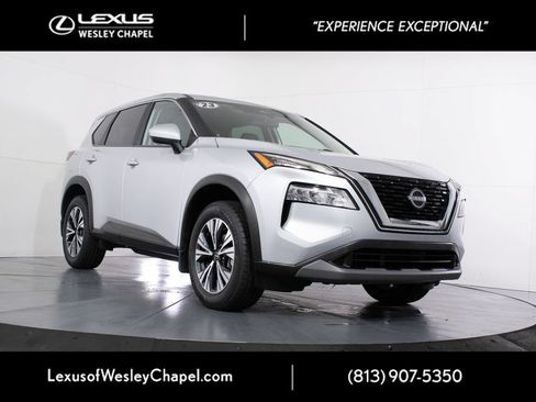 Used 2023 Nissan Rogue SV FWD image 1