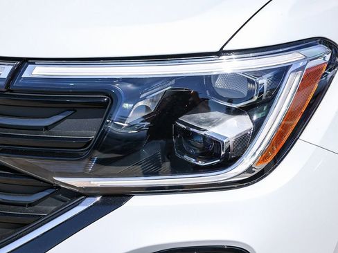 New 2026 Volkswagen Atlas Cross Sport SE image 18