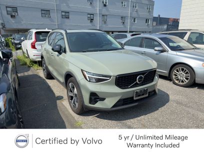 Certified 2023 Volvo XC40 B5 Plus w/ Driver Assist Package