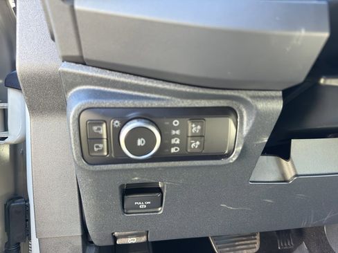 New 2025 Ford Bronco Badlands image 15