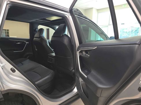 Used 2020 Toyota RAV4 XSE AWD/4WD image 27