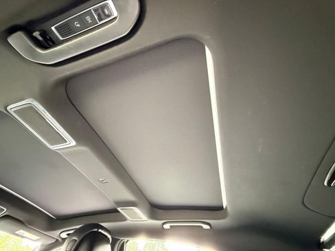 Used 2016 Mercedes-Benz S 550 4MATIC Sedan image 36