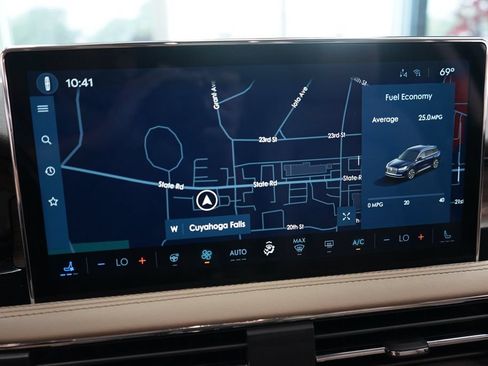 Used 2023 Lincoln Corsair Reserve w/ Equipment Group 201A AWD/4WD image 7