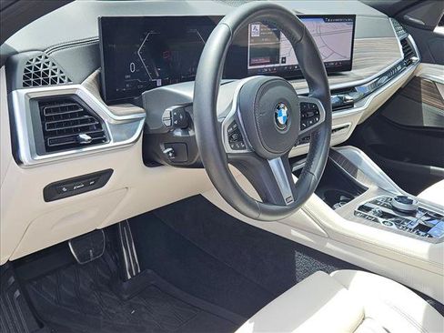 Used 2025 BMW X6 xDrive40i w/ Executive Package AWD/4WD image 9