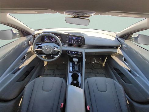 Used 2023 Hyundai Elantra Blue FWD image 10