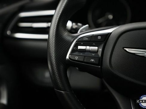 Used 2025 Genesis G70 2.5T image 18