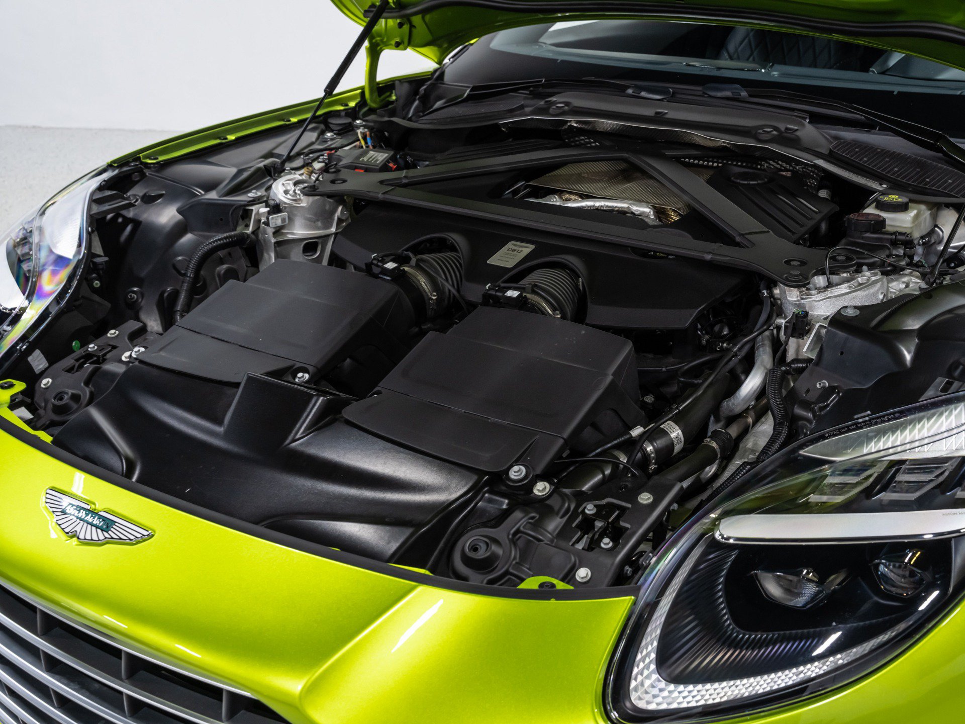 Used 2024 Aston Martin DB12 Coupe RWD image 80