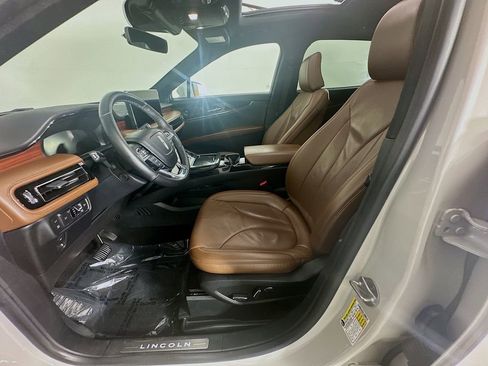 Used 2021 Lincoln Nautilus Reserve FWD image 5