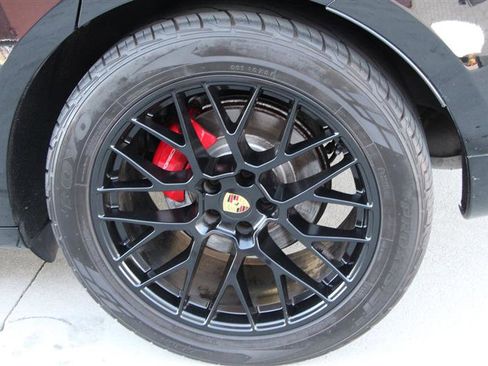 Used 2018 Porsche Macan GTS w/ Premium Package Plus AWD/4WD image 29