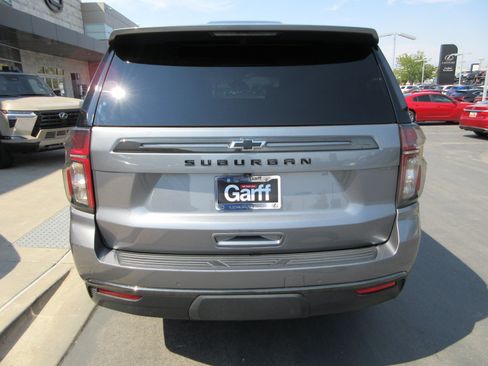 Used 2021 Chevrolet Suburban Z71 AWD/4WD image 9