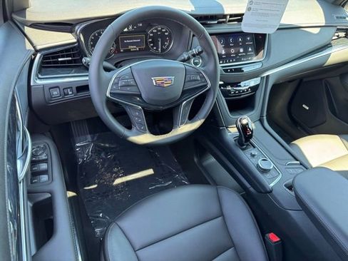 Certified 2025 Cadillac XT5 Premium Luxury image 25
