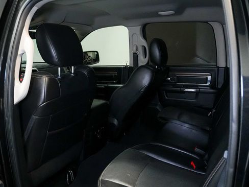 Used 2016 RAM 1500 Laramie AWD/4WD image 16