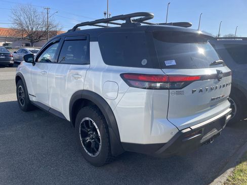 Used 2024 Nissan Pathfinder Rock Creek image 4