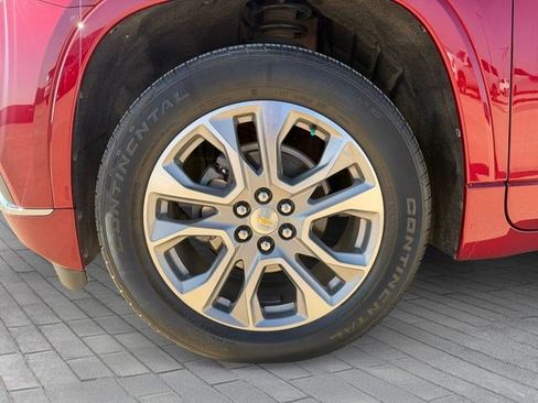 Used 2020 Chevrolet Traverse Premier FWD image 9