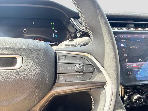 Used 2023 Jeep Grand Cherokee 4WD 4xe image 19