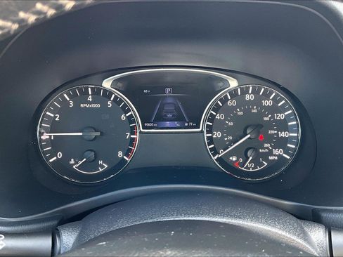 Used 2020 Nissan Pathfinder SV FWD image 24