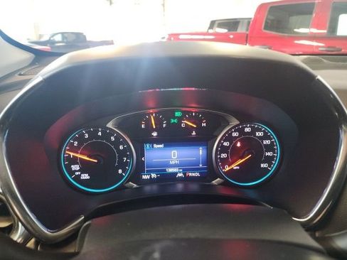 Used 2020 Chevrolet Equinox LT w/ Driver Convenience Package image 24