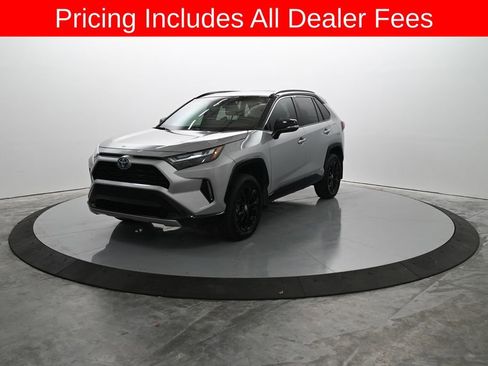 Used 2024 Toyota RAV4 XSE AWD/4WD image 7