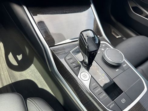 Used 2021 BMW 330i Sedan w/ Premium Package image 18