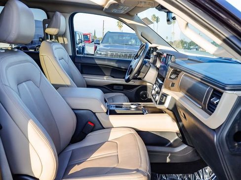 Used 2024 Ford Expedition Max Limited image 18