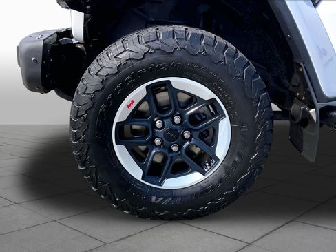 Used 2019 Jeep Wrangler Unlimited Rubicon AWD/4WD image 11