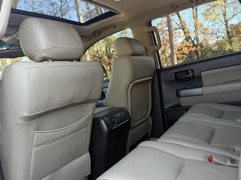 Used 2011 Toyota Sequoia SR5 image 18