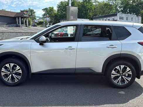 Certified 2022 Nissan Rogue SV AWD/4WD image 4