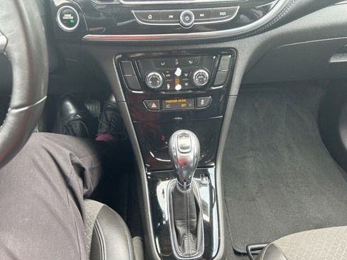 Used 2018 Buick Encore Sport Touring AWD/4WD image 17