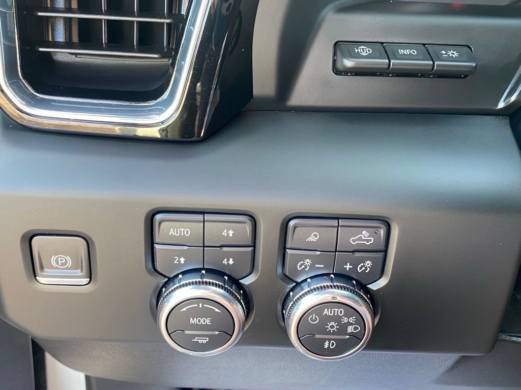 Used 2024 GMC Sierra 1500 Denali Ultimate AWD/4WD image 33