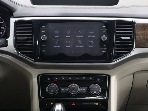 Used 2019 Volkswagen Atlas SEL Premium image 19