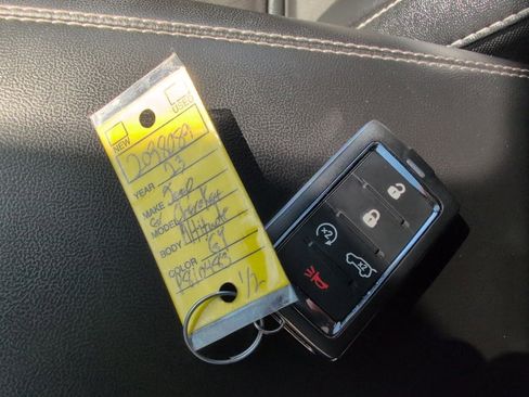 Used 2023 Jeep Grand Cherokee Altitude image 66