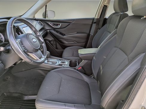 Used 2019 Subaru Forester Premium AWD/4WD image 17