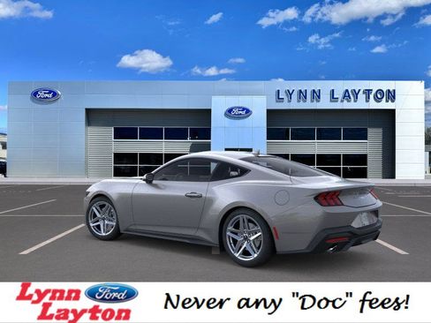 New 2026 Ford Mustang Coupe image 4