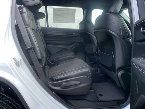 New 2025 Jeep Grand Cherokee L Altitude image 27