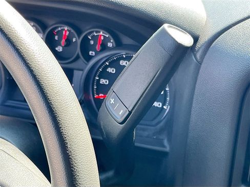 Used 2023 Chevrolet Silverado 1500 Custom image 16