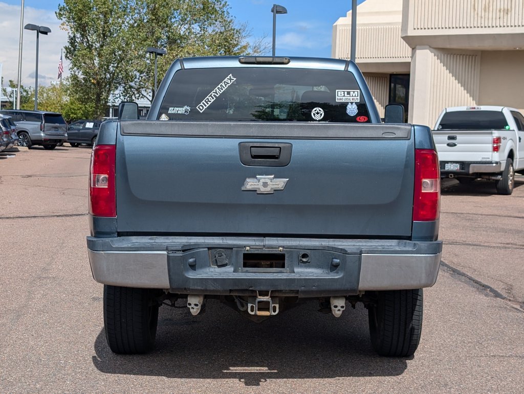 Used 2007 Chevrolet Silverado 2500 LT w/ 2LT Audio Package AWD/4WD image 6