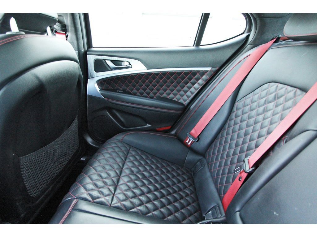 Used 2023 Genesis G70 3.3T w/ Sport Prestige Package RWD image 13