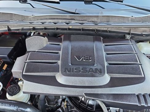 Used 2021 Nissan Titan SV w/ SV Convenience Package image 48