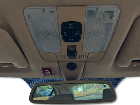 Used 2000 Mercedes-Benz E 320 E 320 Sedan 4D image 35