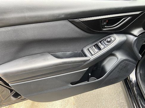 Used 2022 Subaru Crosstrek 2.0i AWD/4WD image 9