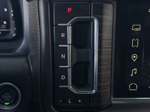 Used 2022 GMC Yukon Denali AWD/4WD image 19