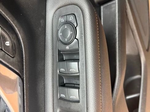 Used 2021 GMC Terrain SLE w/ Driver Convenience Package image 19