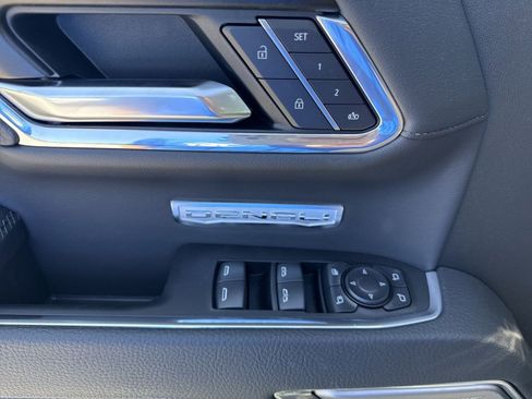 New 2026 GMC Sierra 1500 Denali w/ Denali Reserve Package AWD/4WD image 12