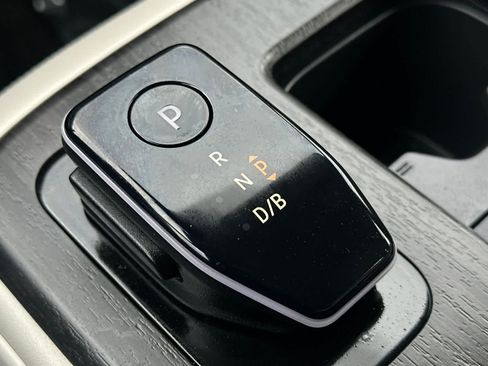 Certified 2024 Nissan Ariya AWD image 28